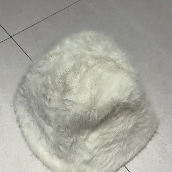 [BUNJANG] NICE Angora Fur Bucket Hat / NICE 아이보리 화이트 퍼 앙고라 벙거지 모자