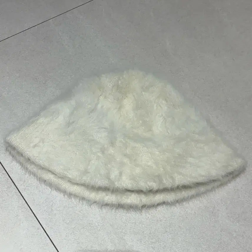 [BUNJANG] NICE Angora Fur Bucket Hat / NICE 아이보리 화이트 퍼 앙고라 벙거지 모자
