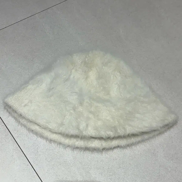 [BUNJANG] NICE Angora Fur Bucket Hat / NICE 아이보리 화이트 퍼 앙고라 벙거지 모자