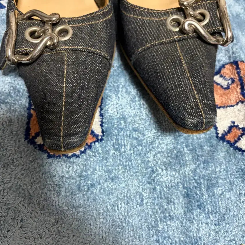 [SOLD OUT] 00s 미우미우 데님 버클 키튼힐 37
