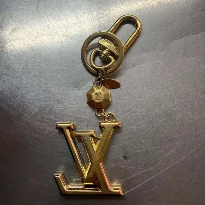 [BUNJANG] Louis Vuitton Facet Bag Charm Keychain / 루이비통 파셋 백참 키링