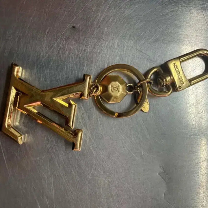 [BUNJANG] Louis Vuitton Facet Bag Charm Keychain / 루이비통 파셋 백참 키링
