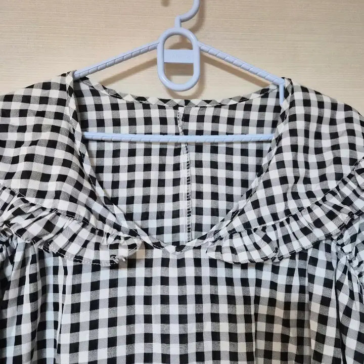 [BUNJANG] Plus Size Long Sleeve Gingham Blouse with Frill Collar / 빅사이즈 체크 깅엄 블라우스 긴팔 프릴 카라