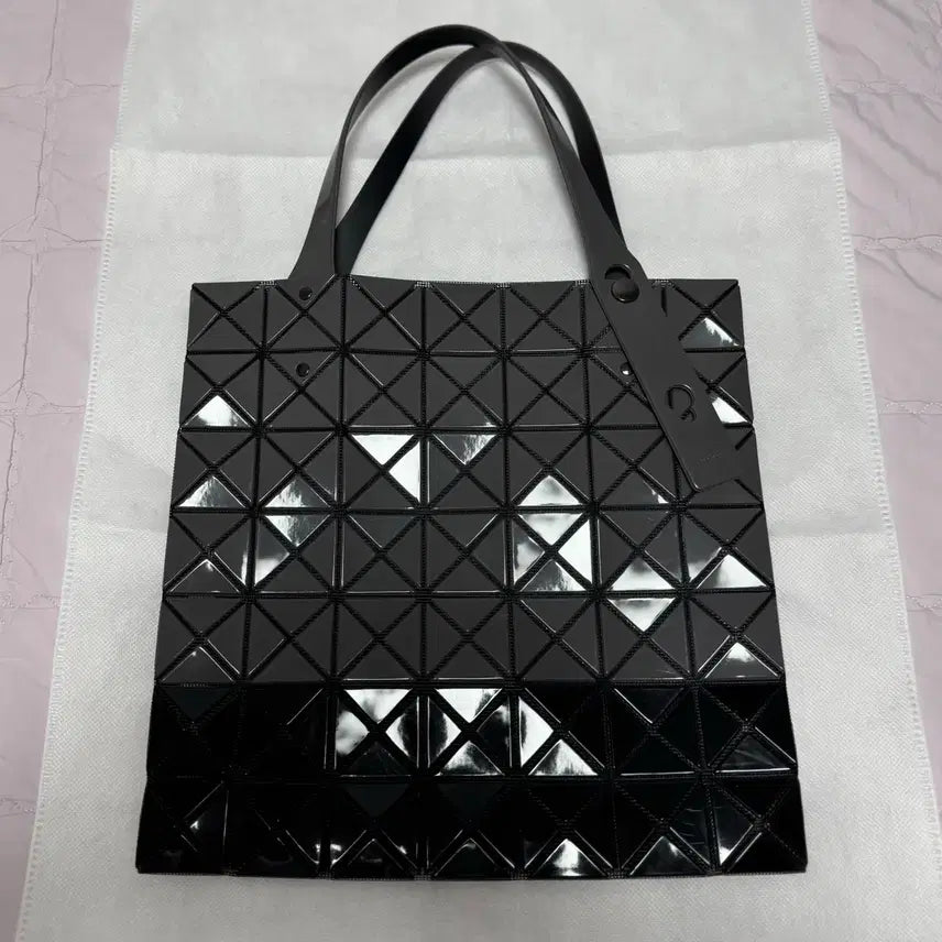 [SOLD OUT] 바오바오 프리즘 토트백