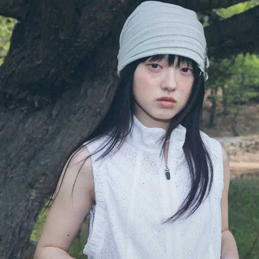 [BUNJANG] Duomuio Oversized Glitter Beanie [Ivory] / 뚜오미오 OVERSIZED GLITTER BEANIE [IVORY]