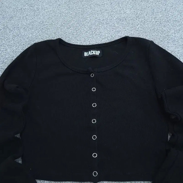 [BUNJANG] Black Up Cropped Long Sleeve T-Shirt / 블랙업 크롭 긴팔티 | B