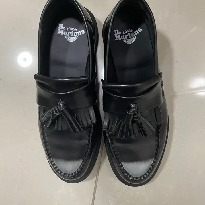 [BUNJANG] Dr. Martens Adrian Arcadia Rub Off Leather Tassel Loafers / 닥터마틴 아드리안 실버