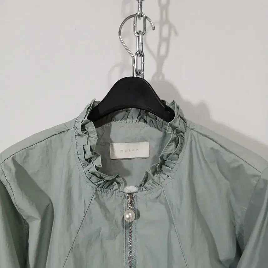 [BUNJANG] Ruffle Zip-Up Anorak Jacket / 프릴 집업 아노락 자켓