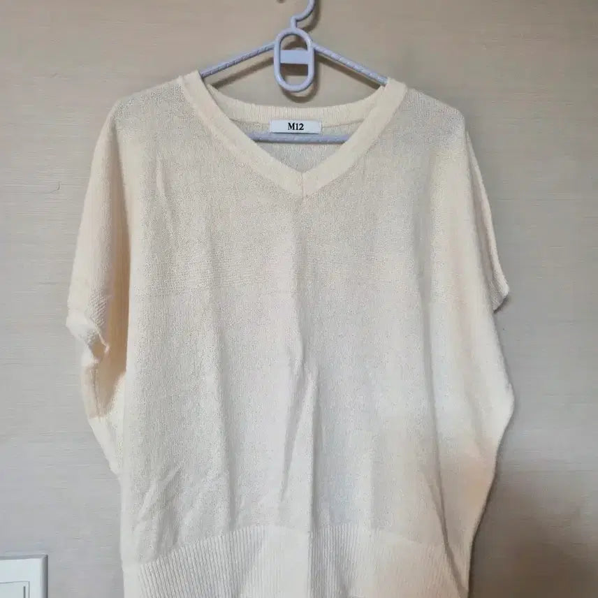 [BUNJANG] M12 V-Neck Short Sleeve Knit Ivory / M12 브이넥 반팔 니트 아이보리