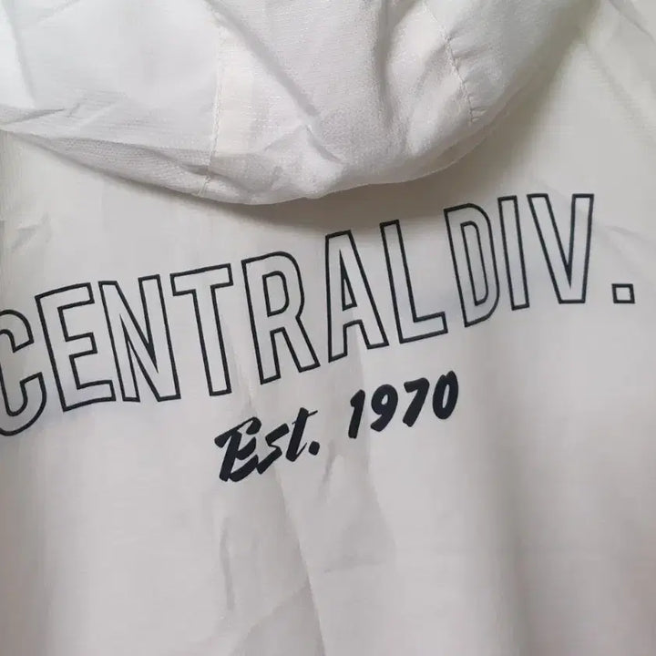 [BUNJANG] NBA Cleveland Cavaliers Anorak Windbreaker Jacket / NBA 클리블랜드 캐벌리어스 아노락 바람막이자켓 판매합니다