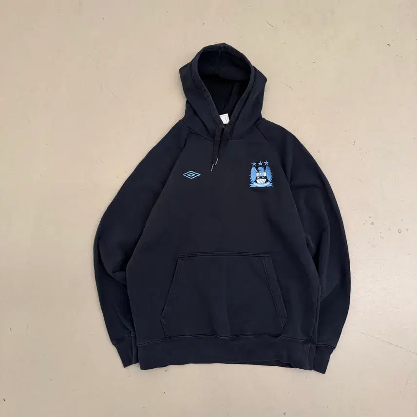 [SOLD OUT] 엄브로 맨시티 후드티