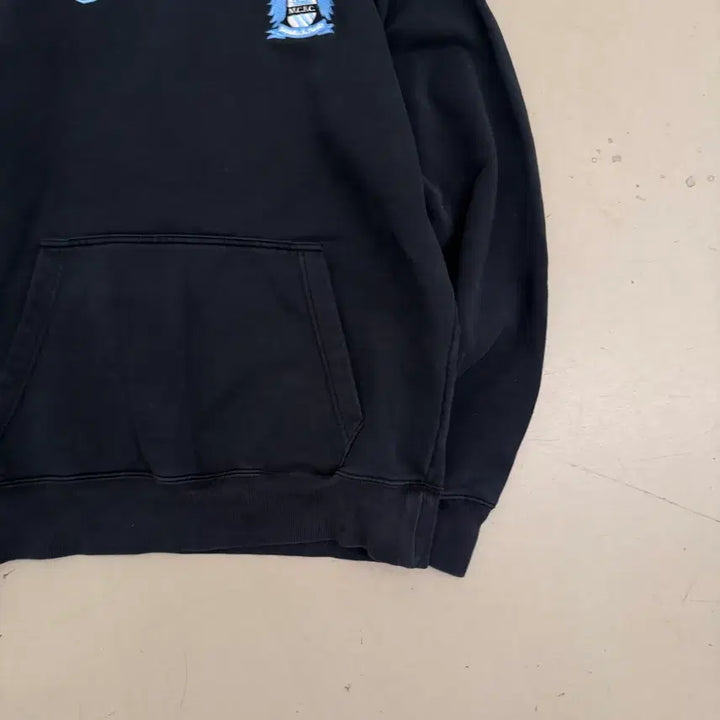 [SOLD OUT] 엄브로 맨시티 후드티