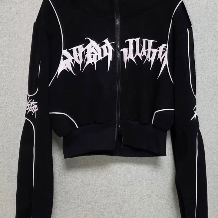 [BUNJANG] Cropped Hooded Zip-Up Sweatshirt (New) Size S / 크롭 후드 집업 (새상품) S사이즈