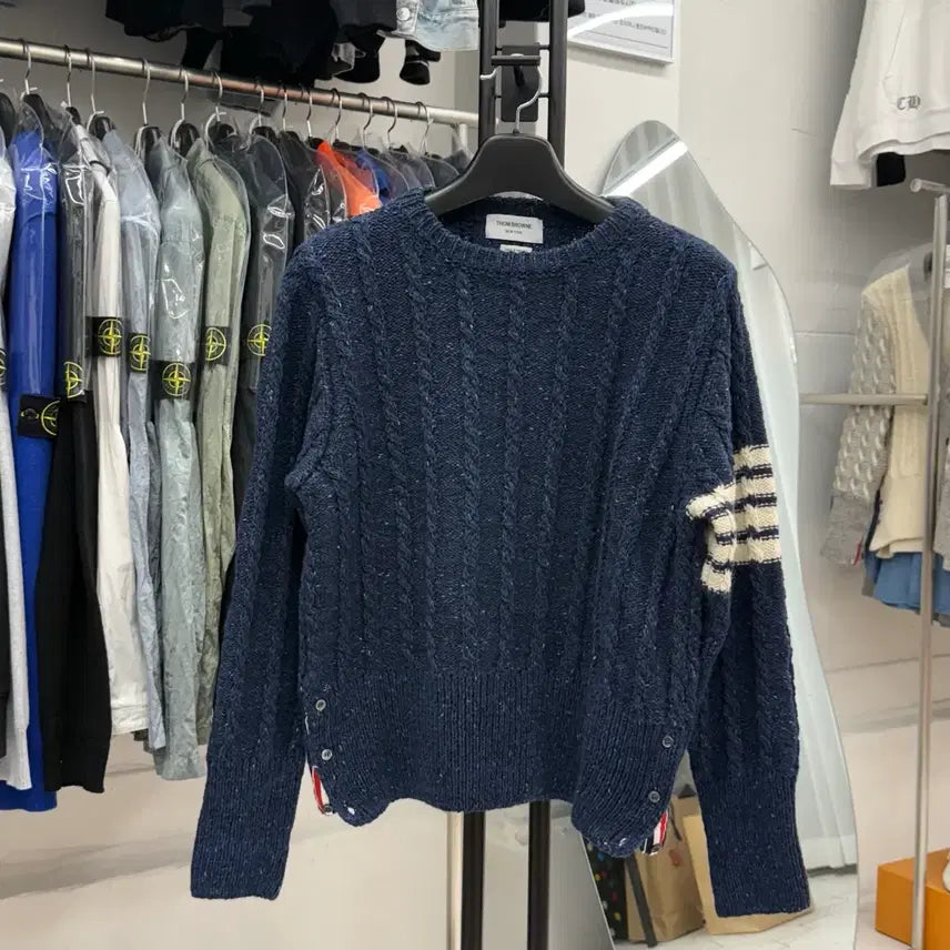 [BUNJANG] Thom Browne Diagonal Stripe Donegal Cable Knit Navy / [5] 톰브라운 사선완장 도네갈 케이블 니트