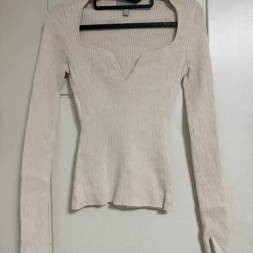 [BUNJANG] H&amp;M Ribbed Slim Fit Knit Beige XS / H&amp;M 골지 슬림핏 니트 / 베이지 / XS