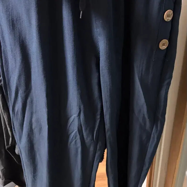 [BUNJANG] Jay Klein Wood Button Linen Wide Pants / 제이클린 나무 버튼 바지