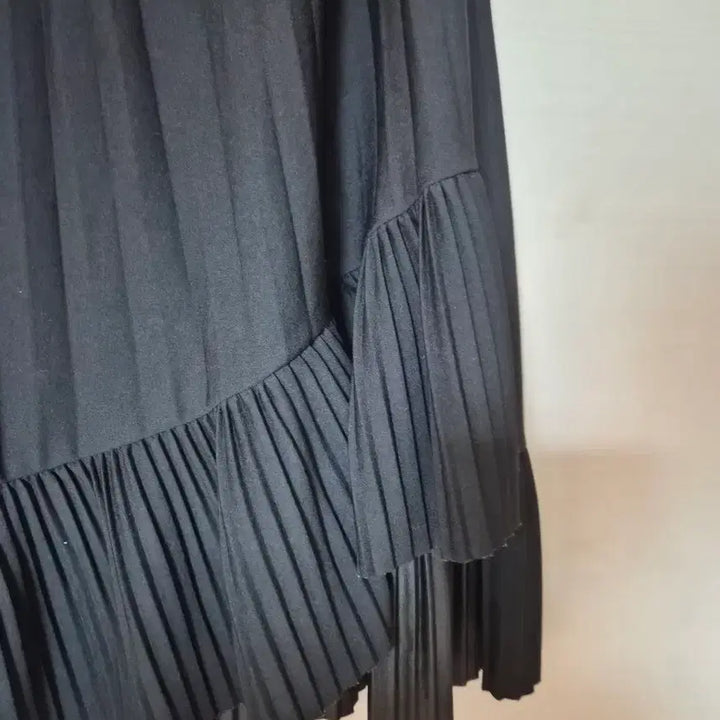 [BUNJANG] Black Pleated Tiered Long Skirt / 검정색 플리츠 캉캉 스커트
