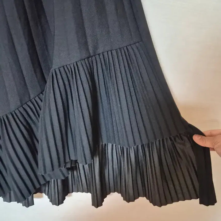 [BUNJANG] Black Pleated Tiered Long Skirt / 검정색 플리츠 캉캉 스커트