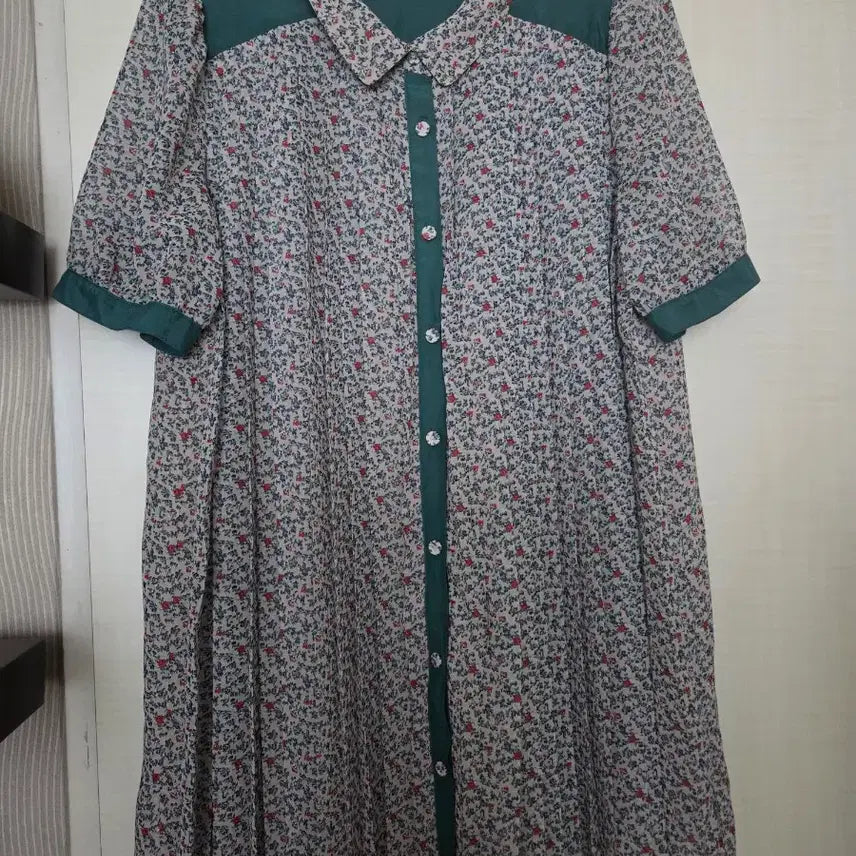 [SOLD OUT] 기비 (givy)블라우스 55사이즈