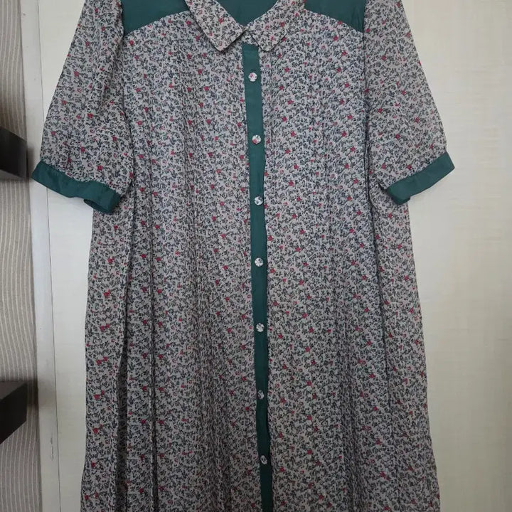 [SOLD OUT] 기비 (givy)블라우스 55사이즈