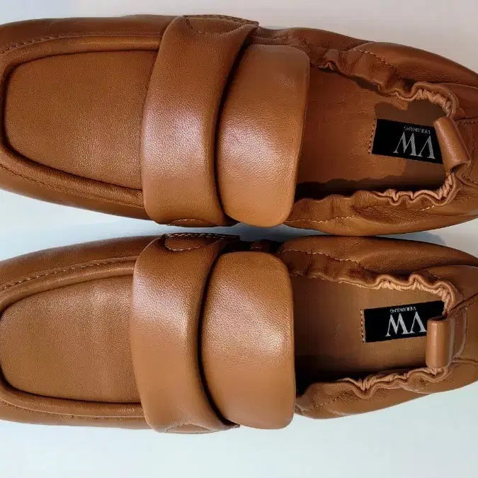 [BUNJANG] Vera Wang Leather Flat Loafers Brown / VW 베라왕 가죽 플랫 로퍼 브라운
