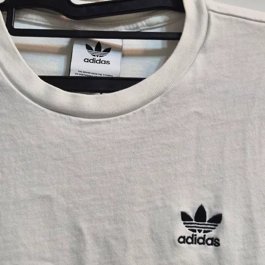 [BUNJANG] Adidas White Short Sleeve T-Shirt - Size M / 아디다스 흰색 반팔 티셔츠 m
