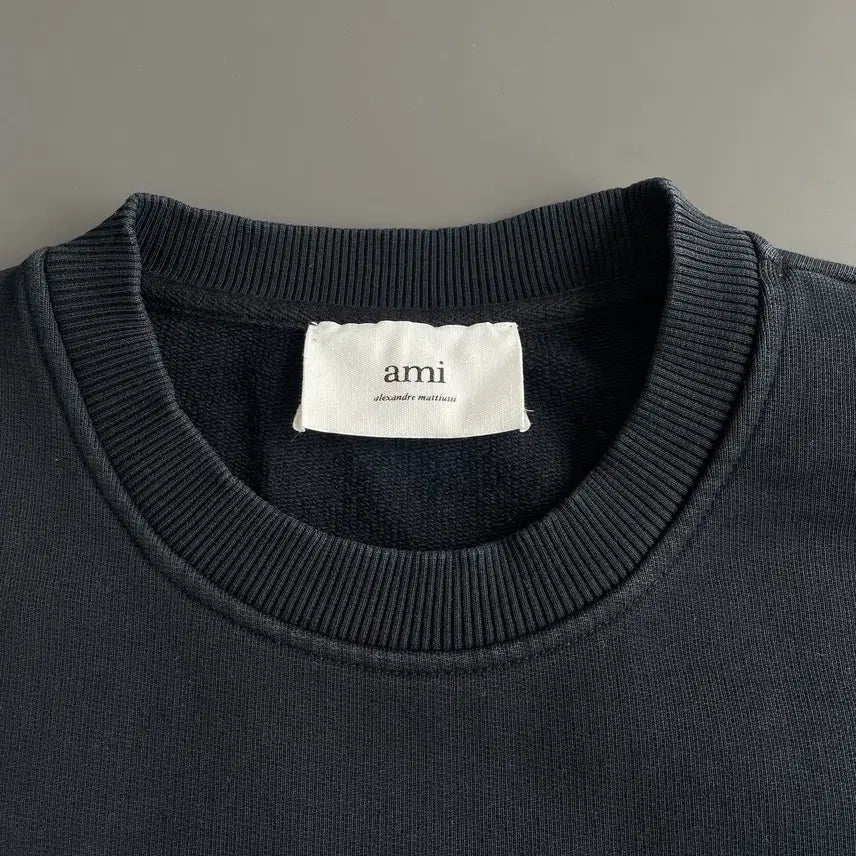 [BUNJANG] AMI AMI Small Logo Sweatshirt Black L / [L] AMI 아미 스몰 자수로고 맨투맨 스웻셔츠 한글텍