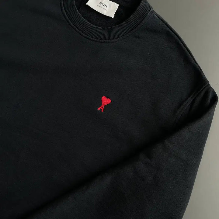 [BUNJANG] AMI AMI Small Logo Sweatshirt Black L / [L] AMI 아미 스몰 자수로고 맨투맨 스웻셔츠 한글텍