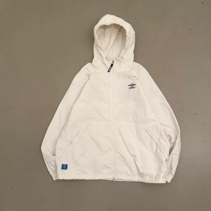 [SOLD OUT] 엄브로 오버핏 바람막이