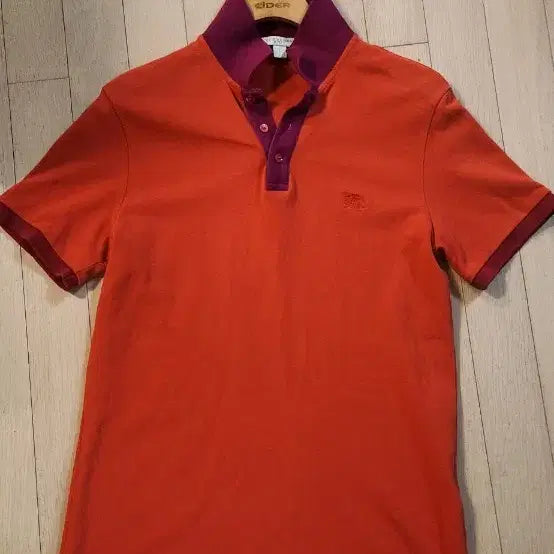 [SOLD OUT] 버버리 반팔 카라티 95사이즈
