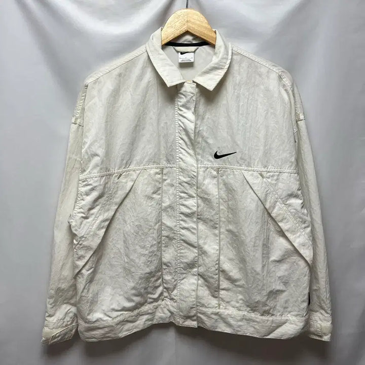 [BUNJANG] Nike Phantom Woven Jacket White Big Swoosh Back Logo Women&