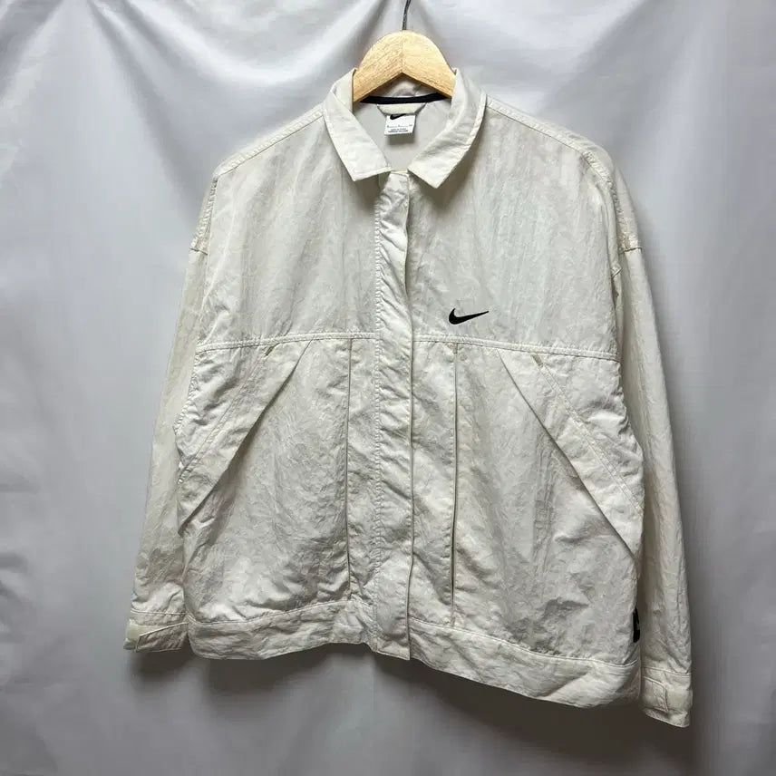 [BUNJANG] Nike Phantom Woven Jacket White Big Swoosh Back Logo Women&