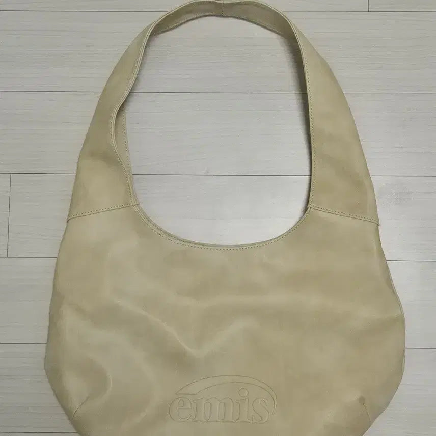[BUNJANG] Emis Logo Embossed Shoulder Bag - Beige / 이미스 LOGO EMBOSSED SHOULDER BAG-BEIGE