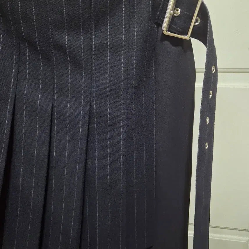 [BUNJANG] LUCKY CHOUETTE Striped Wrap Skirt Pants / 럭키슈에뜨 스트라이프 랩 스커트 팬츠