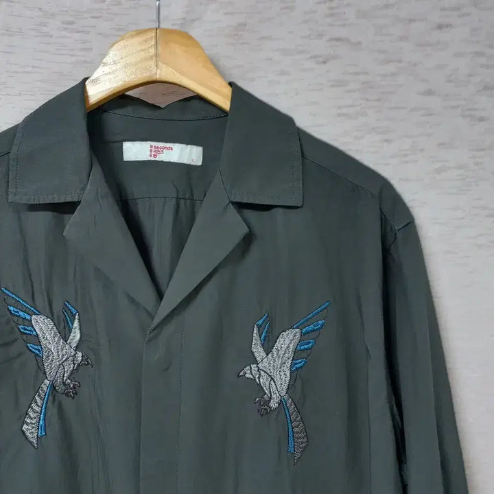 [BUNJANG] 8 Seconds Dark Grey Hidden Button Embroidered Shirt (Men&