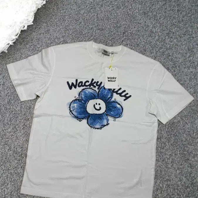 [BUNJANG] Signature Big Lily Short Sleeve T-Shirt White / (새상품) 시그니처 빅릴리 반팔 티셔츠 화이트