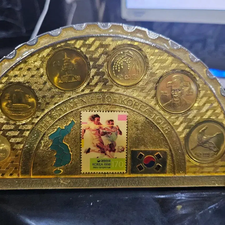 [BUNJANG] Korean Cultural Heritage Gold Medal Ornament / 한국관광 기념품 골드 메달 장식품