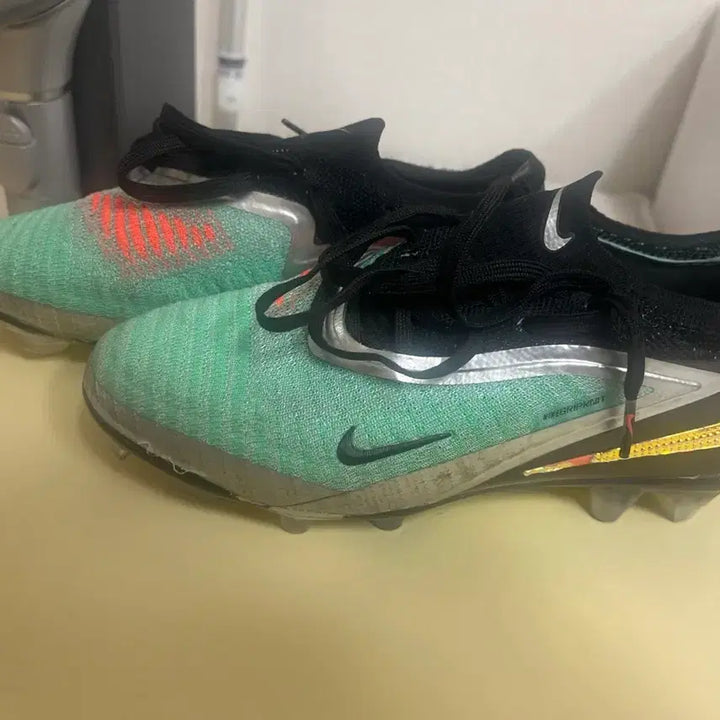 [BUNJANG] Nike Phantom Elite Football Boots (Mint) Size 220-230 / 나이키  팬텀엘리트 축구화 (민트색) 220~230