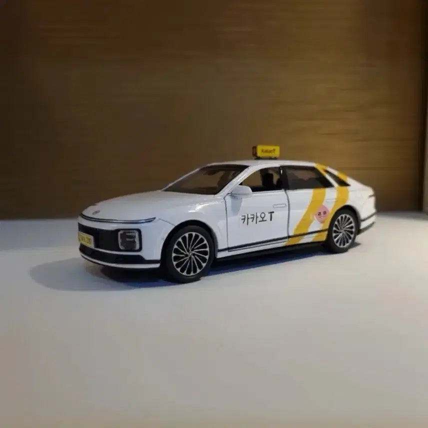 [BUNJANG] 1/38 Scale Hyundai Grandeur GN7 Diecast Model Car / 1/38 카카오 택시 그랜저 GN7 다이캐스트 모형자동차 피규어