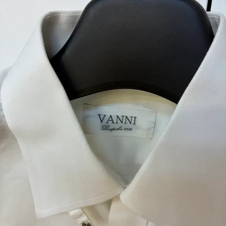 [SOLD OUT] VANNI반니 비스포크 화이트 셔츠
