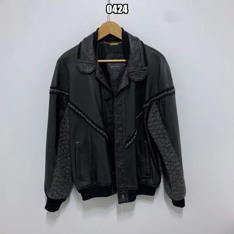 [BUNJANG] XL Vintage Taurus Leather Bomber Jacket / XL 토라스 빈티지 가죽 봄버 자켓