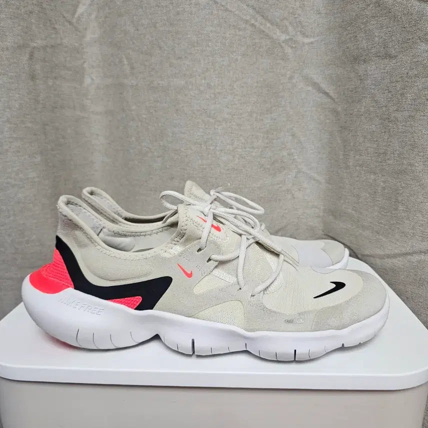 [BUNJANG] Nike Free Run 5.0 Sneakers Ivory/Fluorescent / .275나이키 프리 런 5.0운동화 아이보리/형광   -889