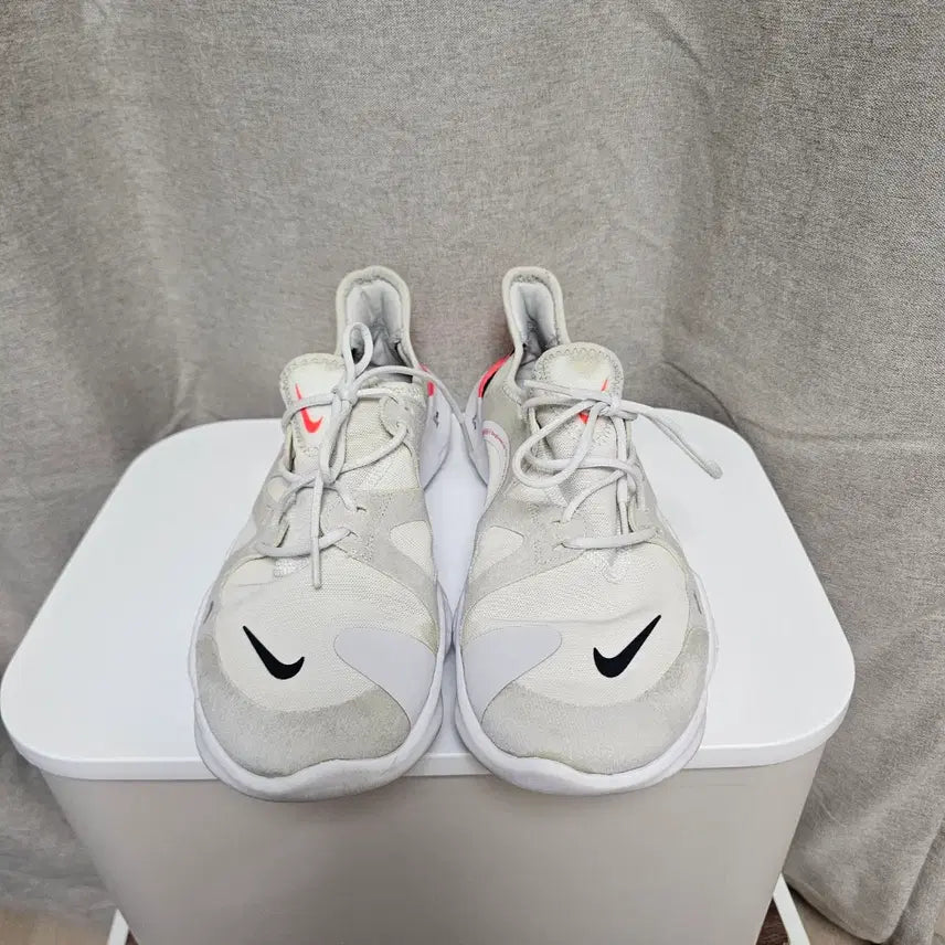[BUNJANG] Nike Free Run 5.0 Sneakers Ivory/Fluorescent / .275나이키 프리 런 5.0운동화 아이보리/형광   -889