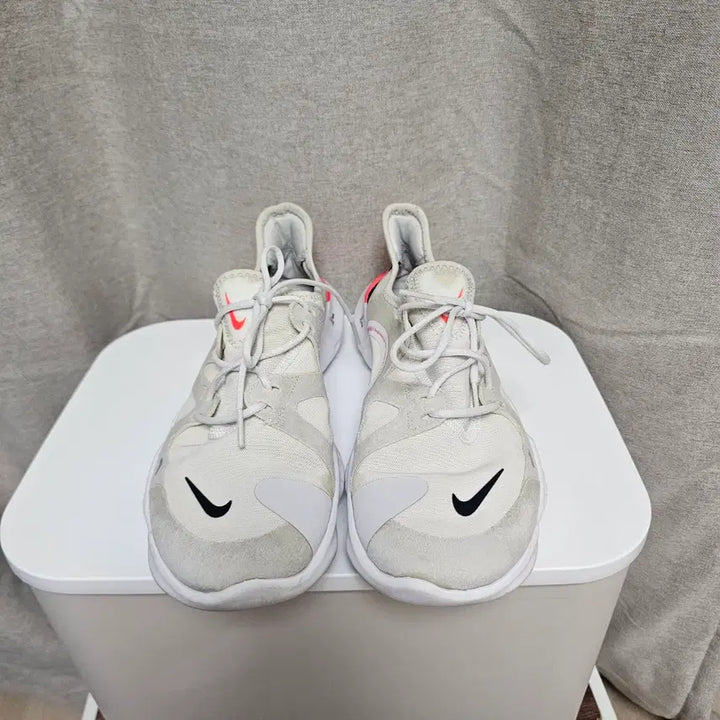 [BUNJANG] Nike Free Run 5.0 Sneakers Ivory/Fluorescent / .275나이키 프리 런 5.0운동화 아이보리/형광   -889