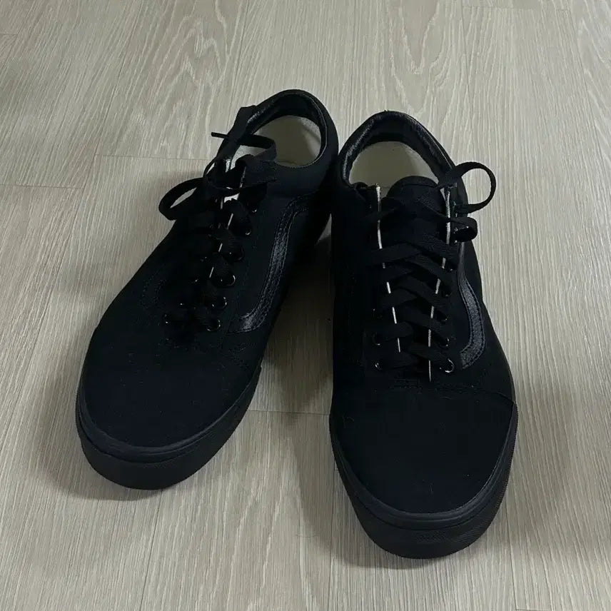 [BUNJANG] Vans Old Skool Black Sneakers / 반스 올드스쿨 블랙 스니커즈