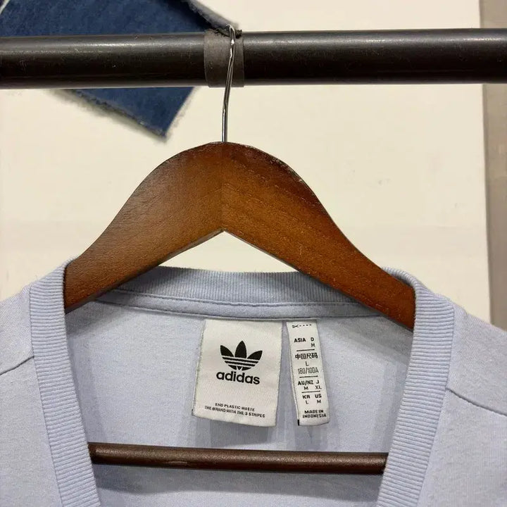 [BUNJANG] Adidas Europa Light Blue Short Sleeve T-Shirt / (100) 아디다스 스트릿 캐주얼 유로파 라이트블루 반팔 티