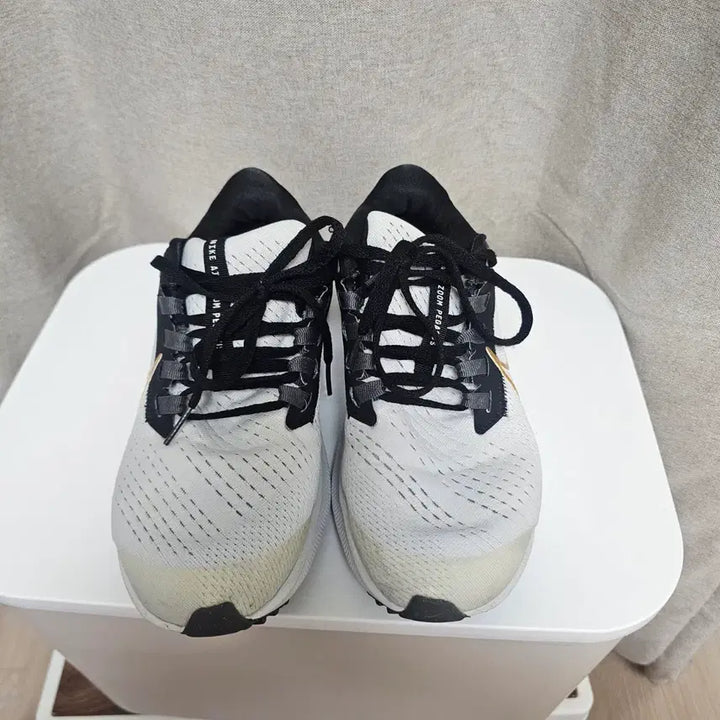 [BUNJANG] Nike Air Zoom Pegasus 38 Sneakers (240) / 240나이키 에어 줌 페가수스38  운동화  -890