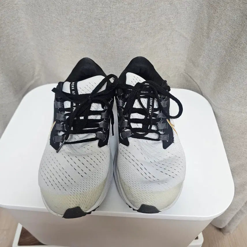 [BUNJANG] Nike Air Zoom Pegasus 38 Sneakers (240) / 240나이키 에어 줌 페가수스38  운동화  -890