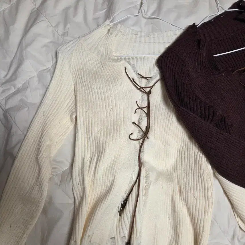 [BUNJANG] Thin Knit Sweater - Ivory &amp; Brown / 여리여리 얇은 니트 아이보리 &amp; 갈색