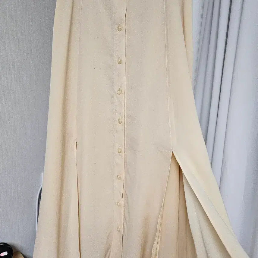 [SOLD OUT] TAHARI 실크  크림롱 스커트